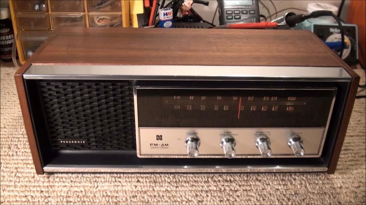 1970 Panasonic RE-7369 FM/AM Radio - YouTube