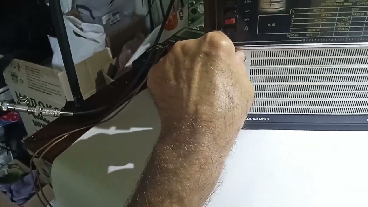 Дневной прием на средних волнах на широкополосную рамку.