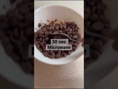 How to Melt Chocolate Chips in the Microwave #shorts#youtubeshorts