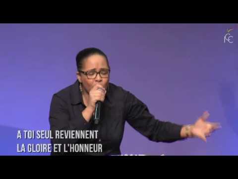 ASSIS SUR LE TRONE DE GLOIRE