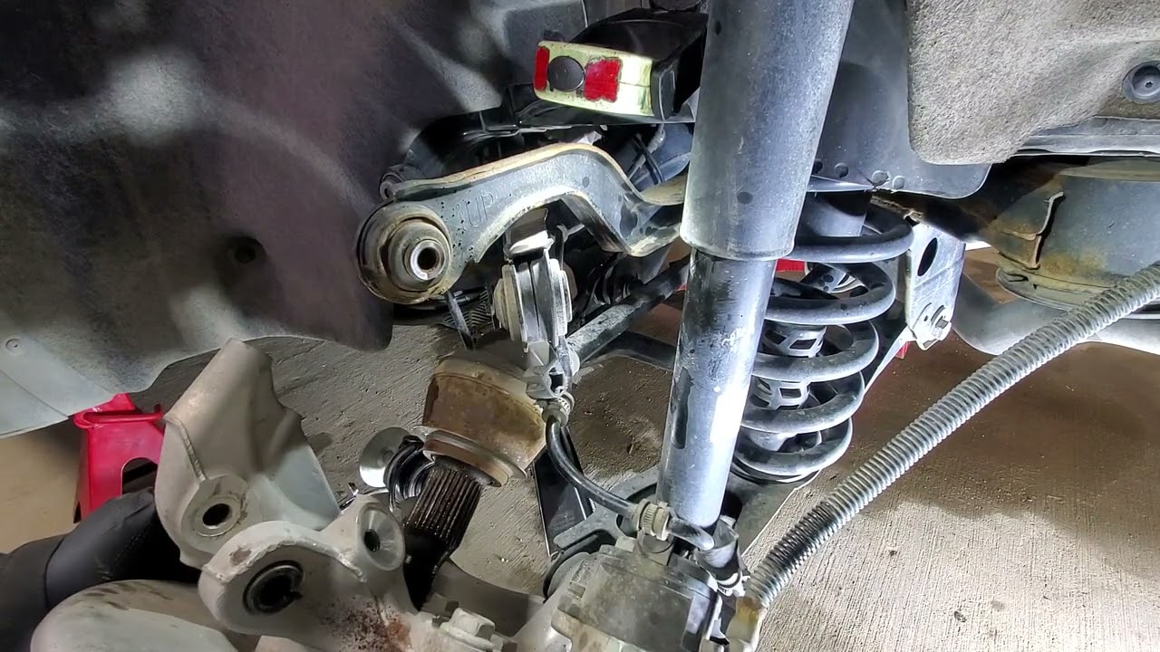Замена сальника заднего моста Chevrolet Traverse 2020 года