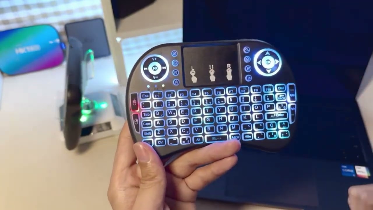 2.4G Air Mouse with Touchpad Keyboard i8 Arabic French Spanish