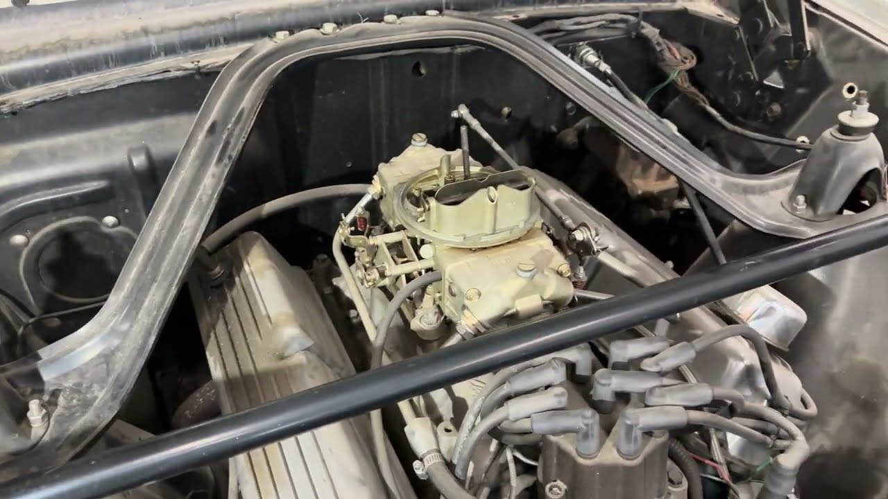 Antonio's 1962 Ford Falcon - Inspection 1 - Cooling system, carburetor, engine bay leaks & hardware