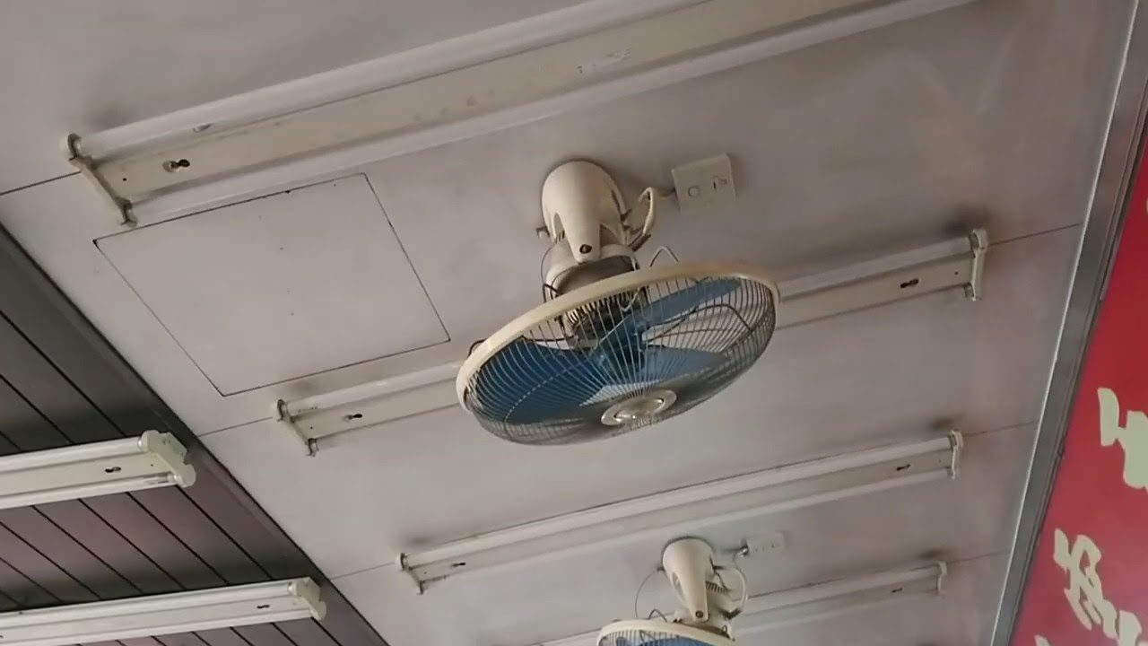 KDK Orbit ceiling fan by restaurant - YouTube