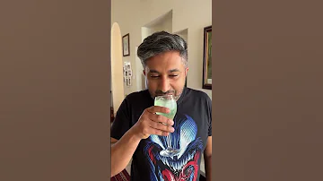محمد فريد يجرب مشروب ريزدنت إيفل الرسمي 