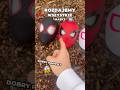 Rozdaje maski ZA DARMO…?! 😱 #spiderman #shortviral #marvel #cosplay #toy #dc