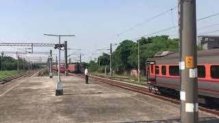108/08/22(14:27)大肚513次莒光號通過本務E233