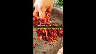 Lawar Plek, Lawar Enak Dari Darah Dan Daging Babi Mentah