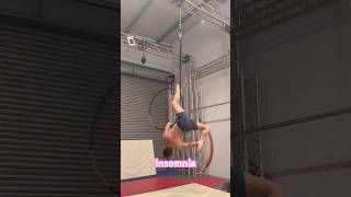 Hooking on with a foot and elbow only! #circus #calisthenics #aerial #hoop #aerialhoop