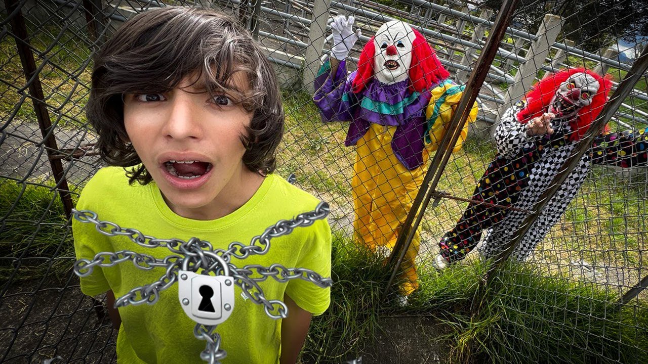 DESCUBRIMOS UNA PRISIÓN DENTRO DEL CEMENTERIO DE PAYASOS ASESINOS*TIENEN A @Calvo Tóxico