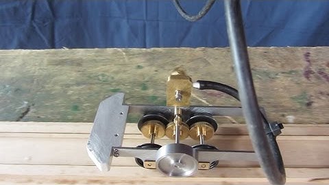 Cracker Live Steam Loco. Part 2 Making the Piston, Test Run.