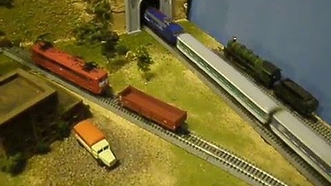 Commuter service on the Z layout