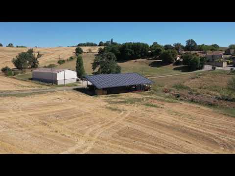 Batiment agricole photovoltaïque réalisé par Arkolia Énergies