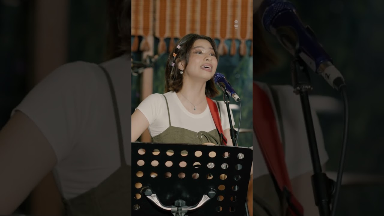 Janine Tenoso performs 'Di Na Muli' Live at The Cozy Cove. 