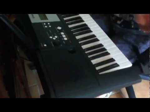 Yamaha PSR-E223