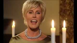 Video thumbnail of "Dana Winner - Gebt den Kindern eine Welt 2010"