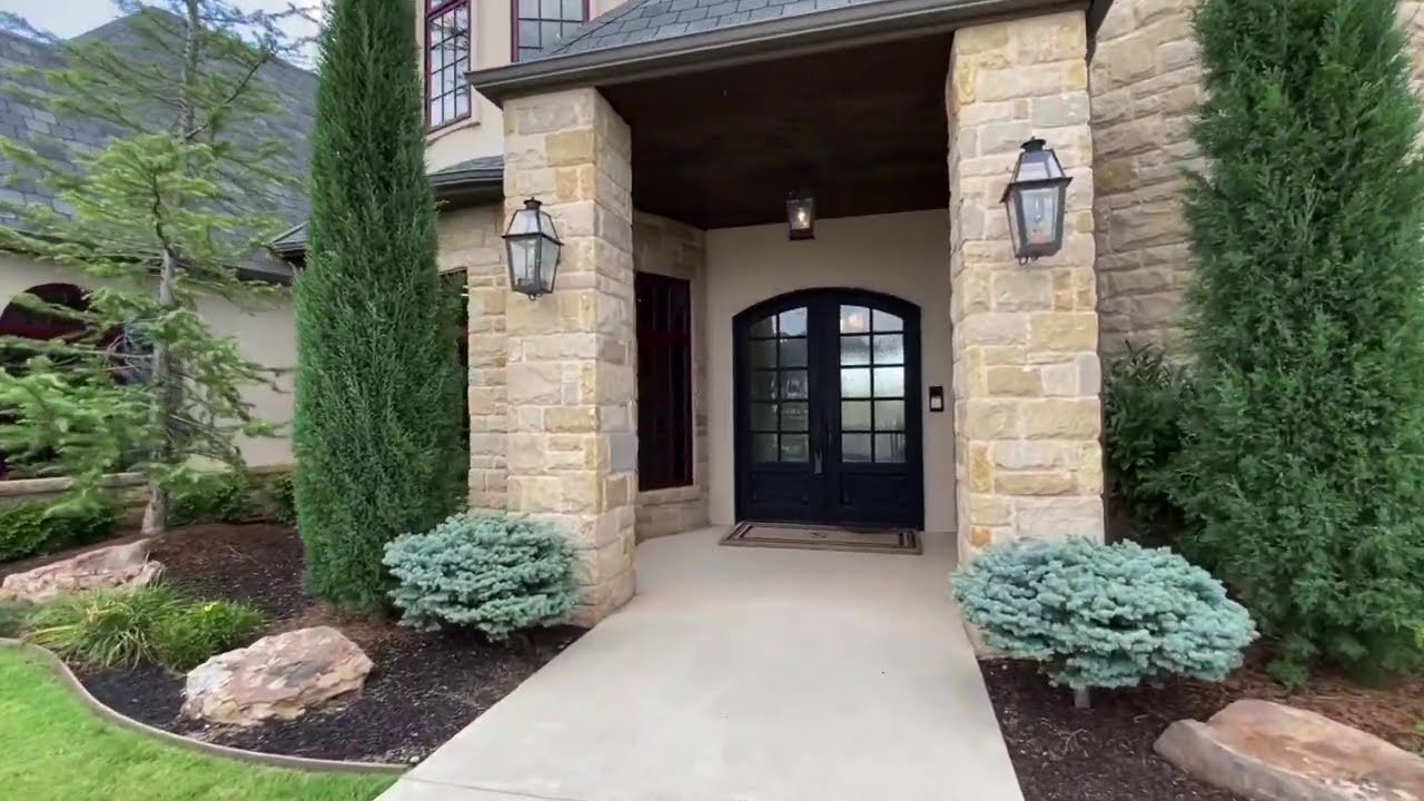 Exclusive 4bd/4.2 ba luxury: Old-word meets modern lifestyle!