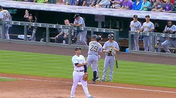 PIT@COL: Cole gets oxygen tank for Cervelli on triple