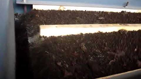 linear vibrating screen for organic fertilizer is test running