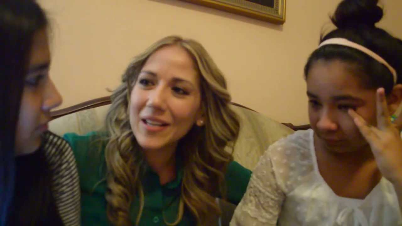 Christmas SURPRISE ... they go to ONE DIRECTION concert in San Antonio Tx.!!!