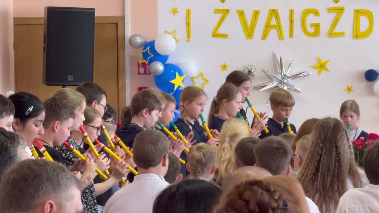 2025-06-06 Pradinukai švenčia mokslo metų pabaigą