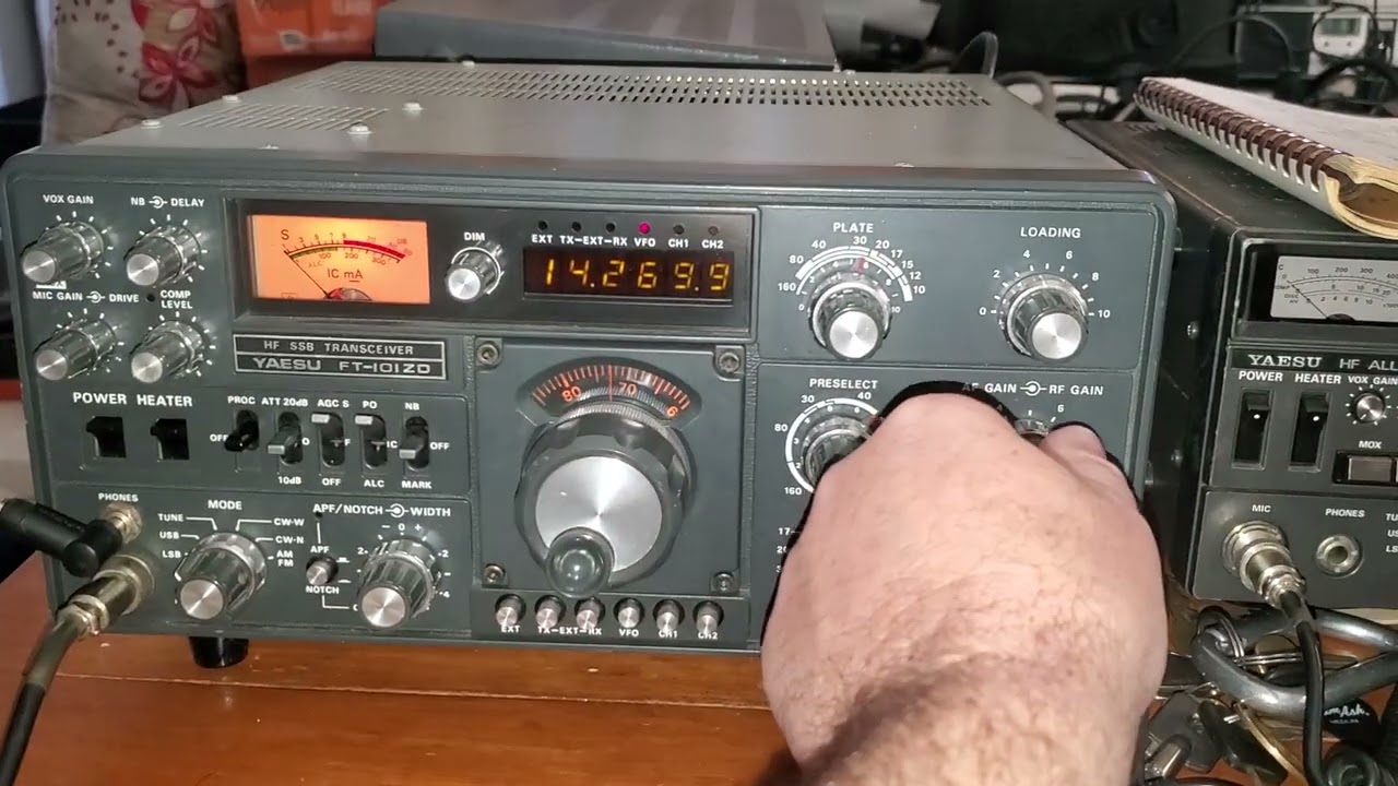 YAESU  FT-101ZD  無線機よろしくお願いします