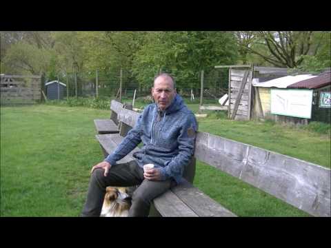 Video: De Ziel Van De Grootvader Leeft In Onze Hond - Alternatieve Mening