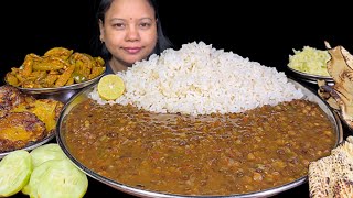 EATING KALI MASOOR DAL CHAWAL, LAUKI FRY, MANGO SALAD, KUNDRI VAJA & PAPAD | EATING SHOW