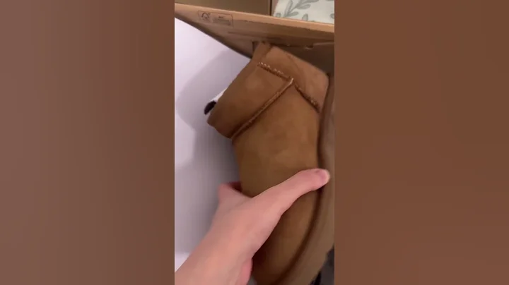 UGGs Ultra Mini Unboxing and Size