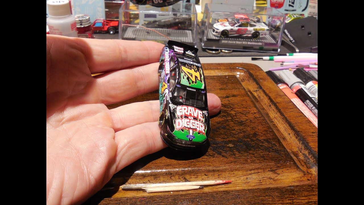 NASCAR 1/64 Toyshop - 2021 Kevin Harvick #4 Grave Digger Ford