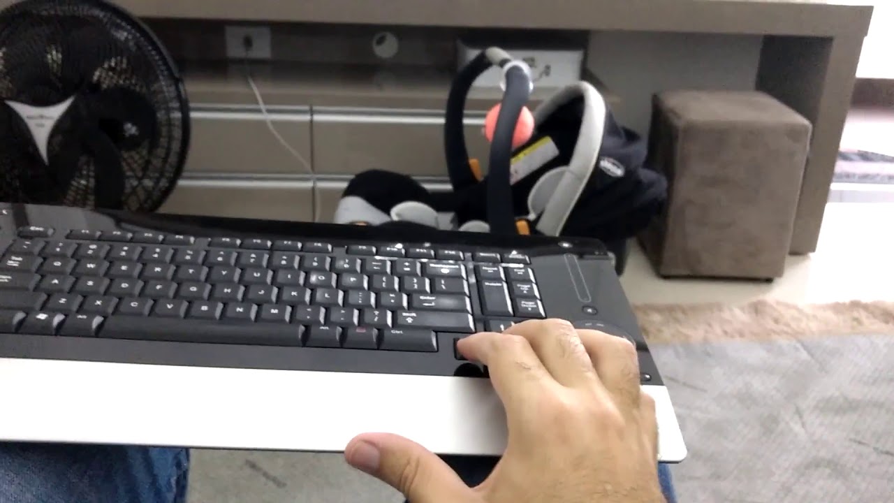 Logitech diNovo Edge + Smart TV TCL C22US