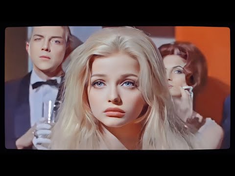 جميلة أنت كالملاك حضورك مدمر كالطوفان ما هو سرك