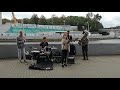 Street musicians in Minsk, Belarus / Уличные музыканты Минска исполняют исполняют Кино - Кукушка