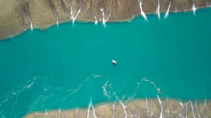 Losing Control in MASSIVE Tides! Sailing the Kimbe...