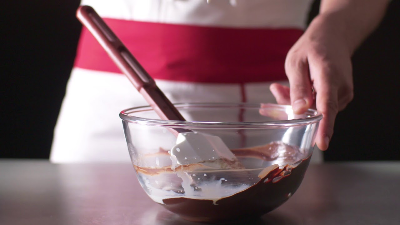 Valrhona Essentiels Mousse pâte à bombe YouTube