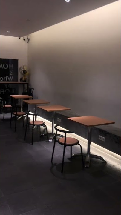 Coffee shop kecil tapi Cozy-nya dapet banget!! #coffeeshop #design #coffee #cozy