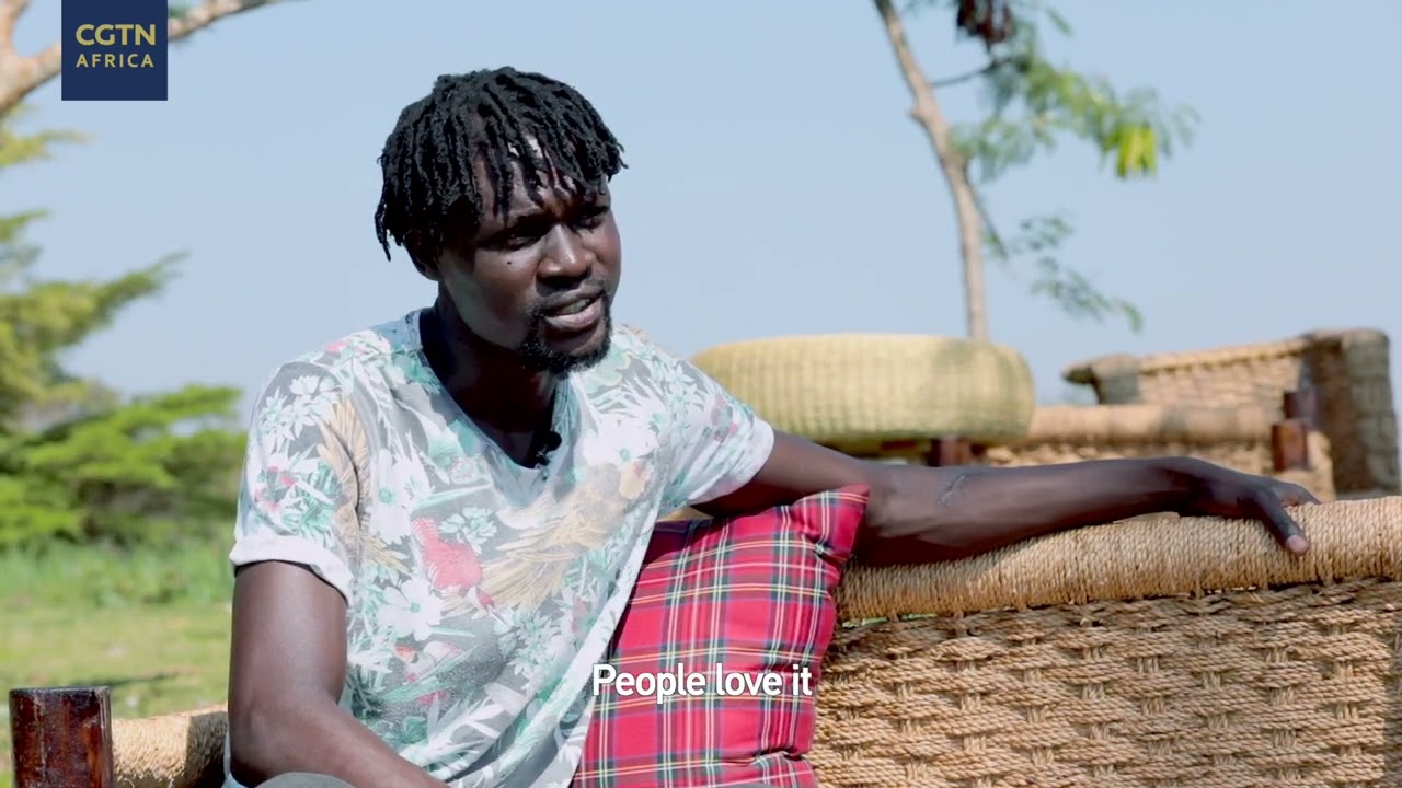 Kenyan turns invasive weed into amazing crafts
