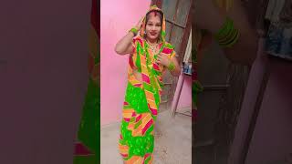 Bahut Padhi Likhi Hathon Bada Madhe Badam Kaun Badaagwan