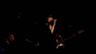 Suzanne Vega - New York Is A Woman - Tupelo Music Hall, Londonderry, NH - 12/8/07