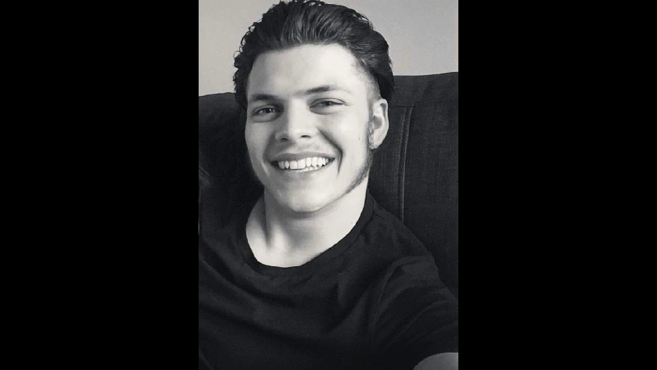 Alex Høgh Andresen💙  Alex hogh andersen, Alex høgh, Singer