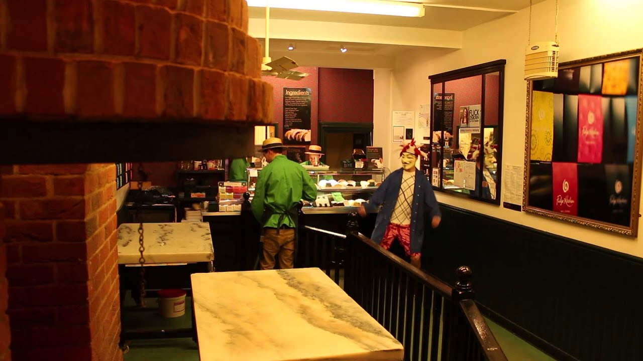 Harlem Shake (Fudge Kitchen Cambridge Edition) YouTube