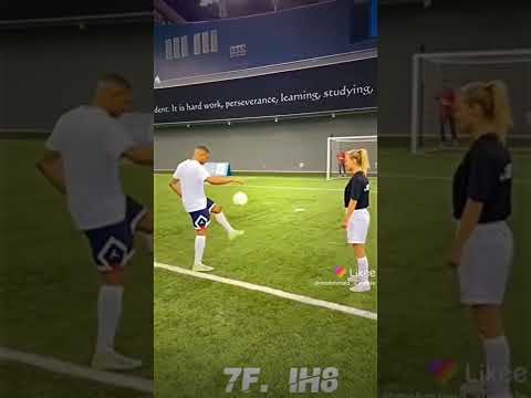 تعجب امبابي من مهارات هذه الفتاة