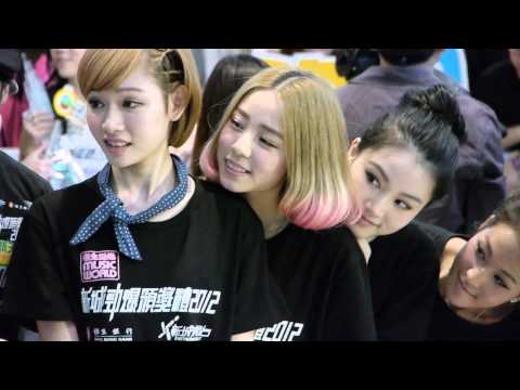Super Grls @ 新城勁爆頒獎禮 2012 記者會