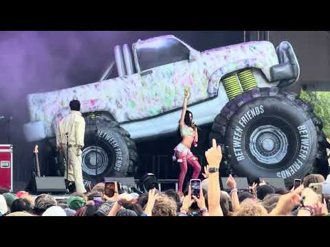 Very Nice Between Friends Live 2026 Gov Ball New York City 