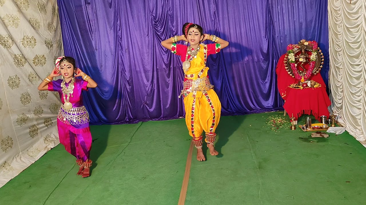 Gallu gallu  jodedla bandi chudu  folk dance 