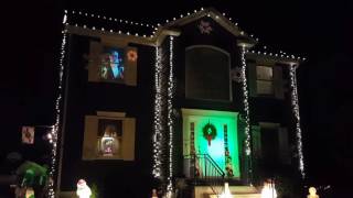 Powers Christmas Lights - Santa in the window - Music synched to Green Days Holiday