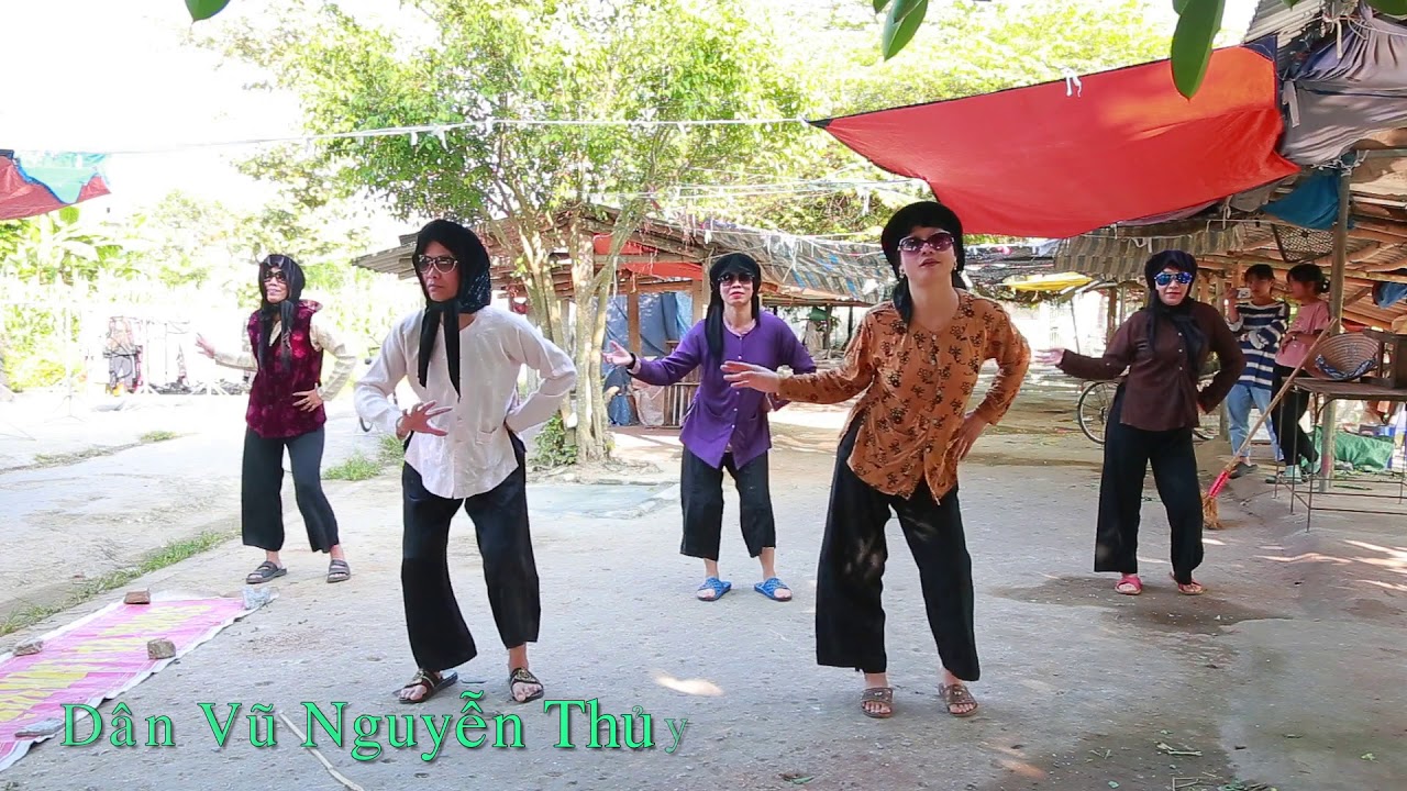 Sự Bùng Nổ Của Các CỤ -  CHERI CHERI Lady