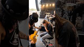 She Couldn’t Hold Back the Tears When the Guitar Started😥 #slash #gunsnroses #grn #dontcry