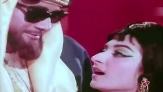  Tujhko Dekh Kar Nooro Lyrics in Hindi