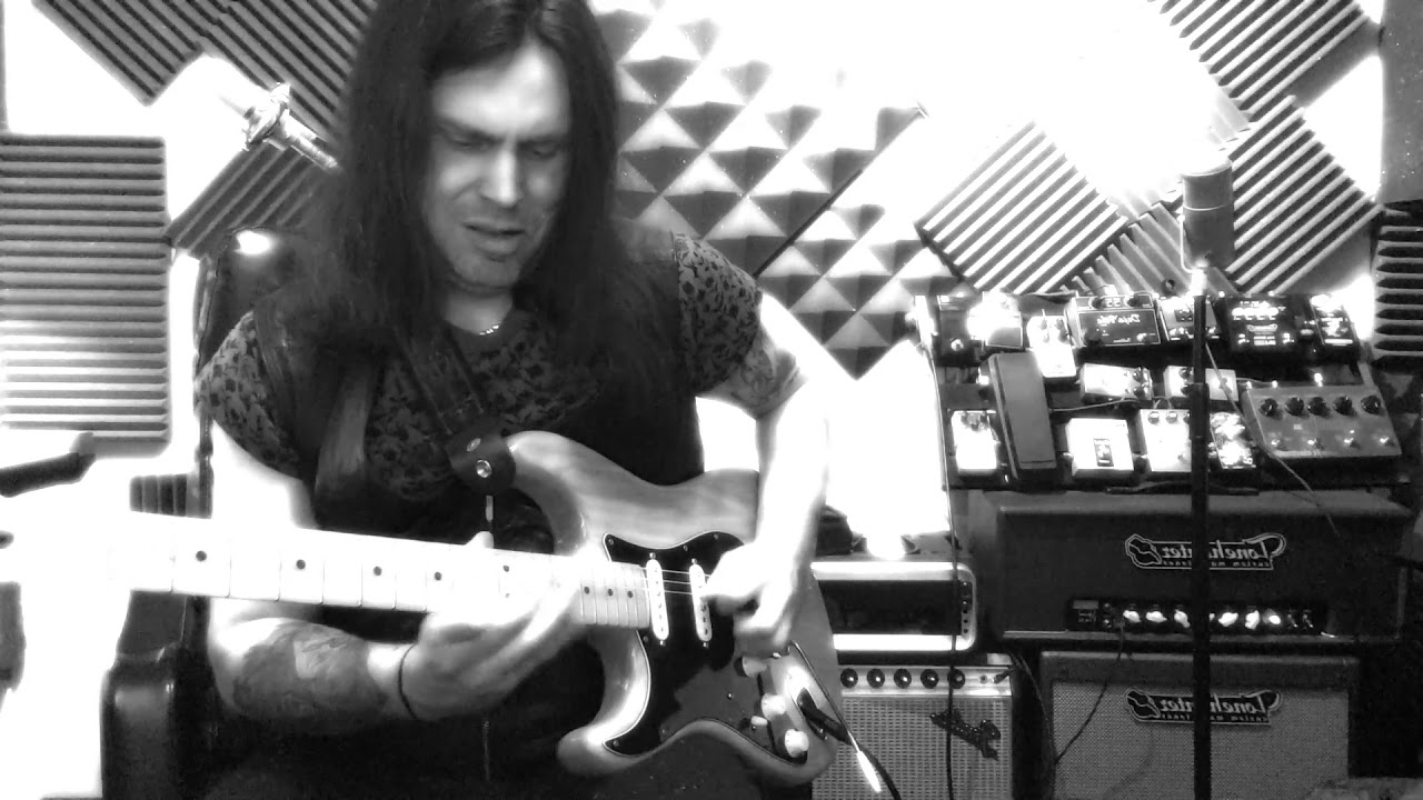 Xavier Cevrin - Online guitar lessons